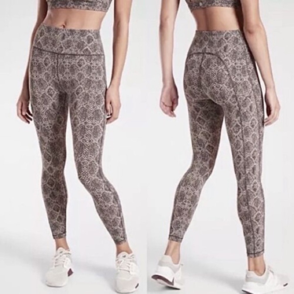 Athleta Ultimate 7/8 Tight